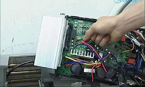 普定美的空调电话是多少